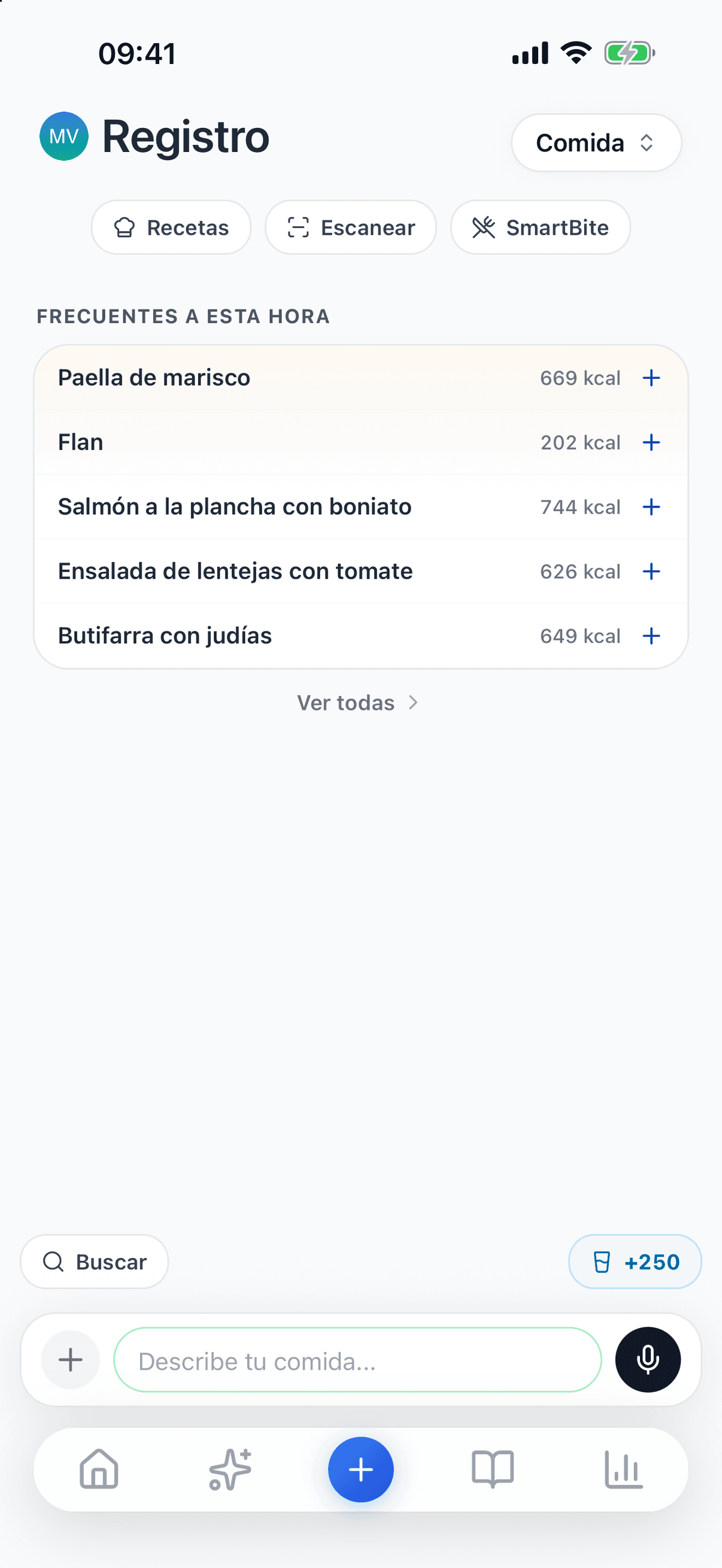 Pantalla de registro con recetas, escáner de código de barras, comidas frecuentes a esta hora y buscador